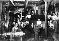 1930年代頃の九条の事業所の工場内写真